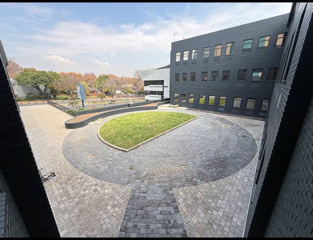 374M² OFFICE TO LET IN ROSEBANK